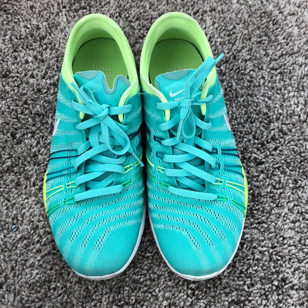 Nike Free sneakers size 6